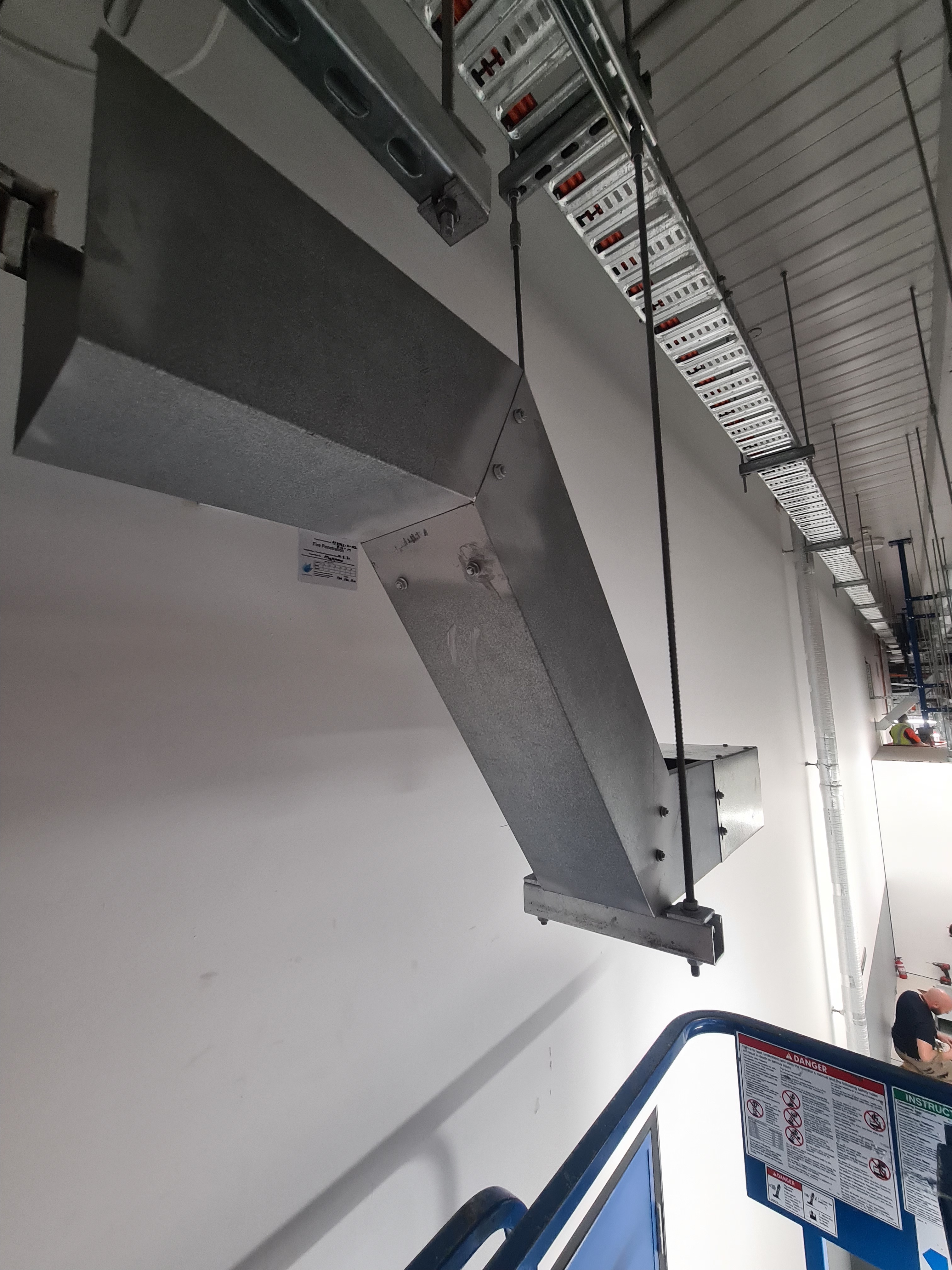 Overhead cable duct & ladder